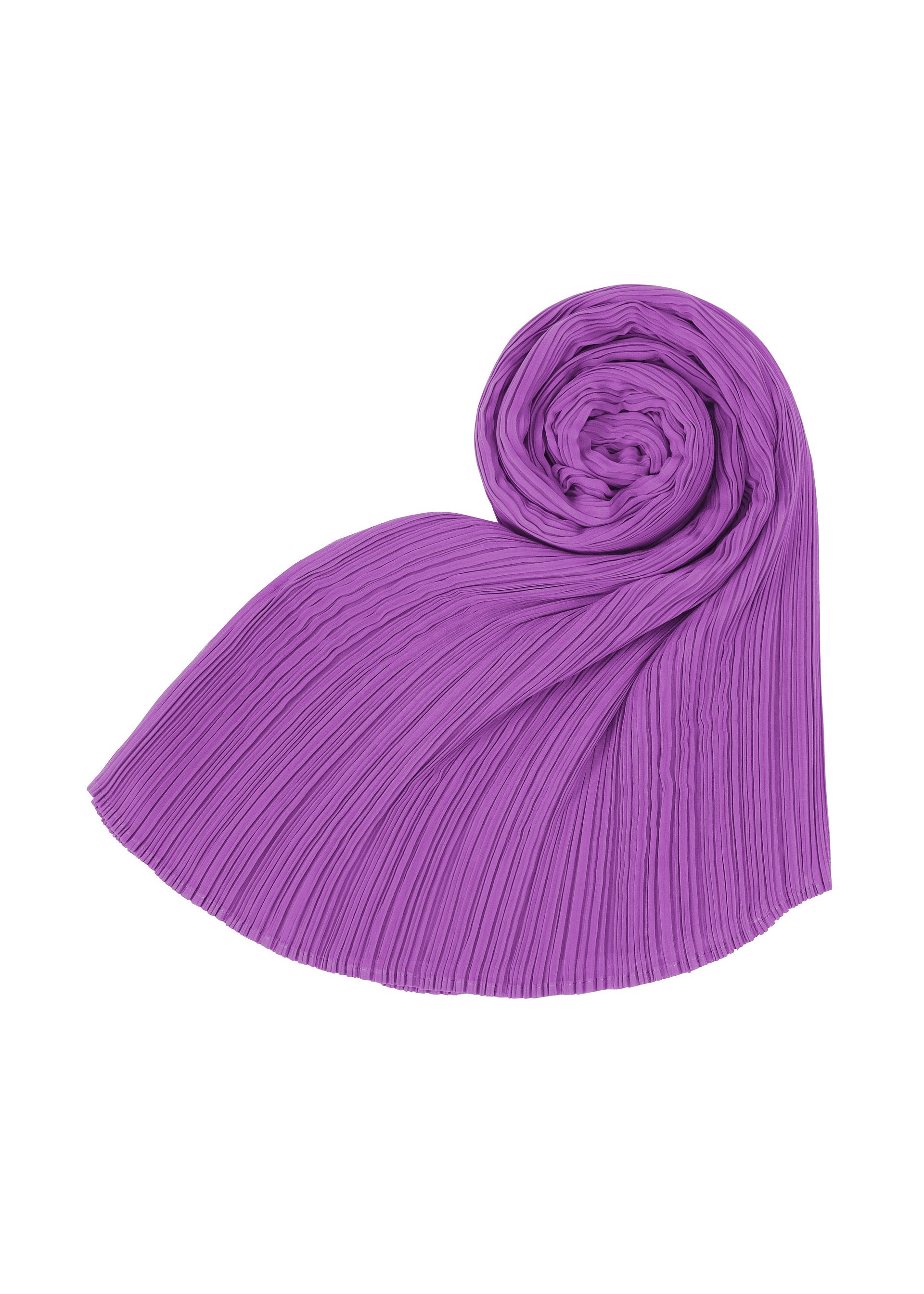 A detail shot of the PLEATS PLEASE ISSEY MIYAKE MADAME T AUGUST stole.