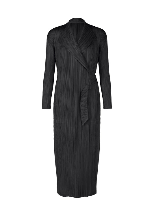 A product shot of the PLEATS PLEASE ISSEY MIYAKE FACADE coat in black (15).