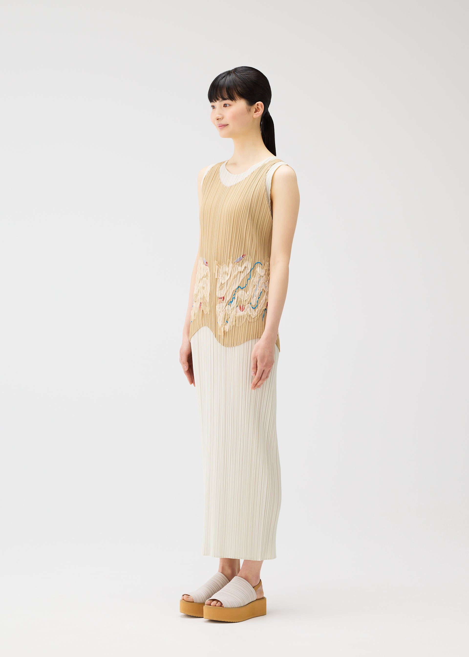 I SPY! Vest Sand Beige