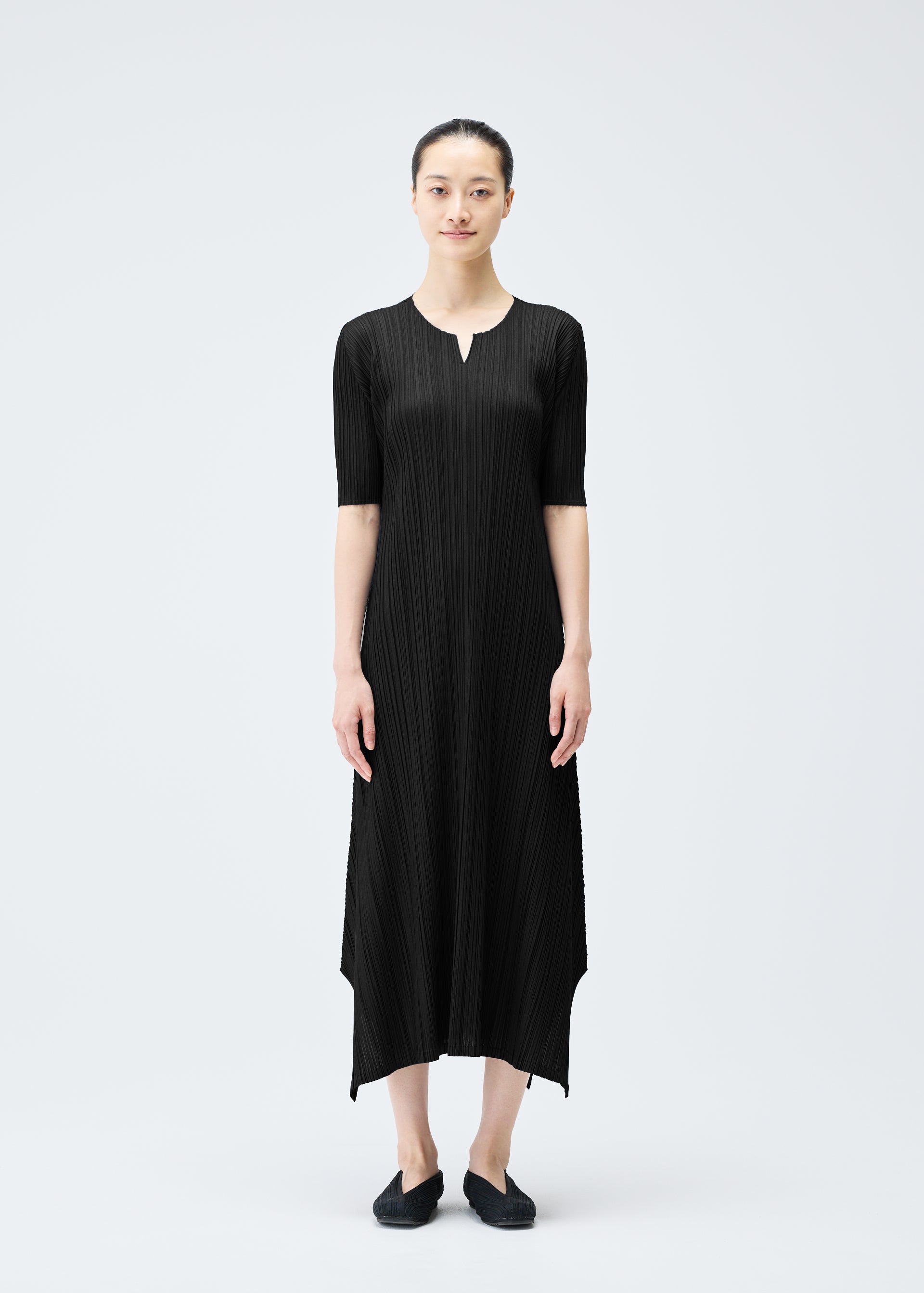 MELLOW PLEATS Dress Black