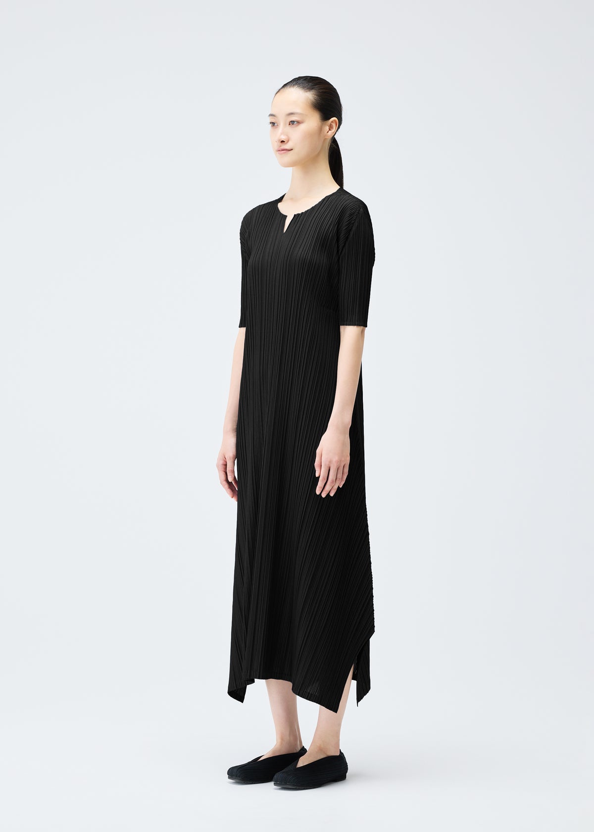 MELLOW PLEATS Dress Black