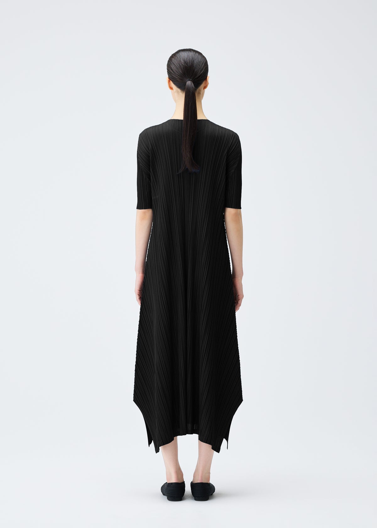 MELLOW PLEATS Dress Black