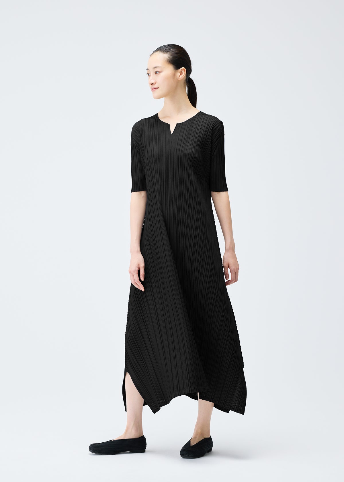 MELLOW PLEATS Dress Black