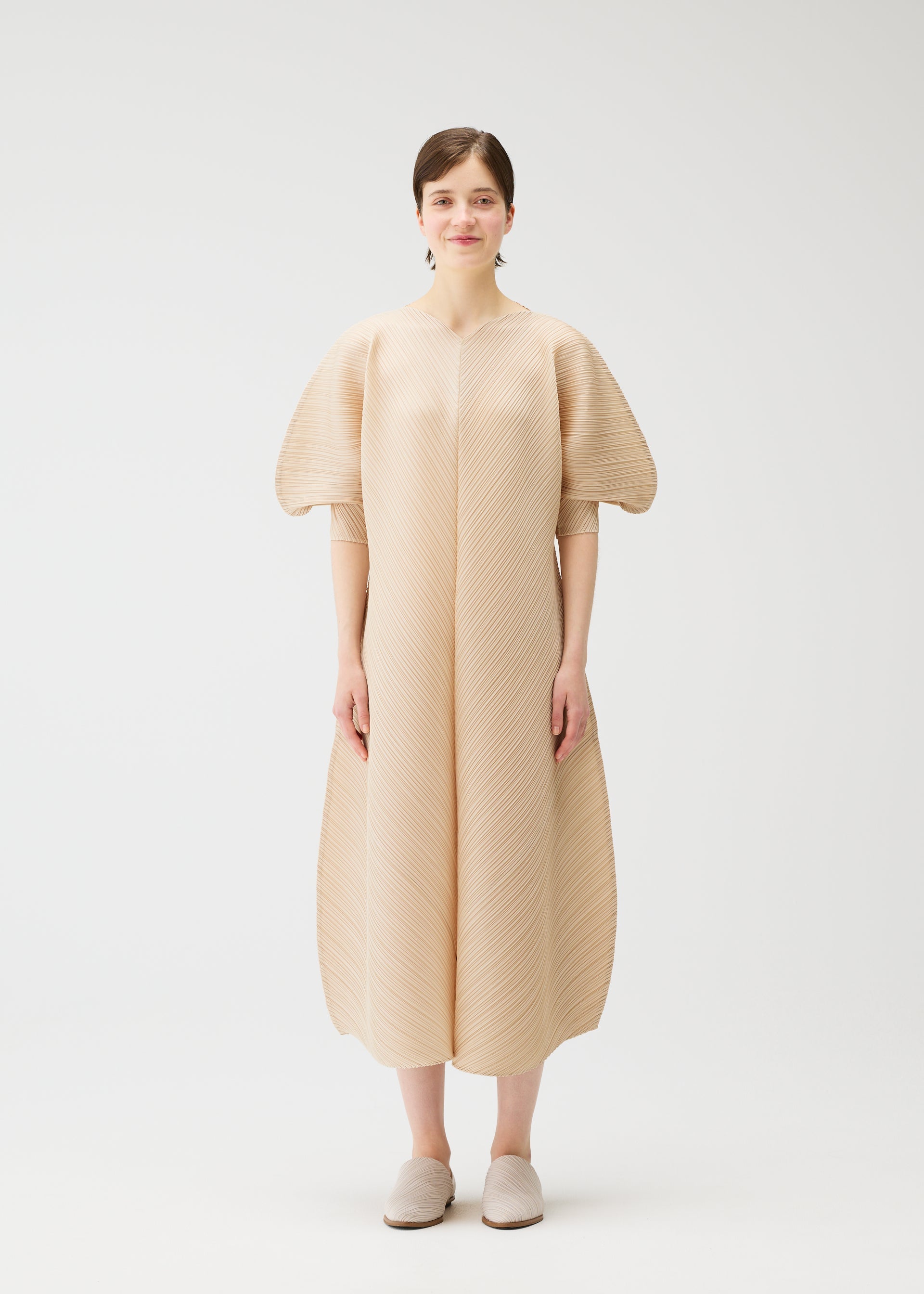 COAST Dress Blue – The official ISSEY MIYAKE ONLINE STORE | ISSEY