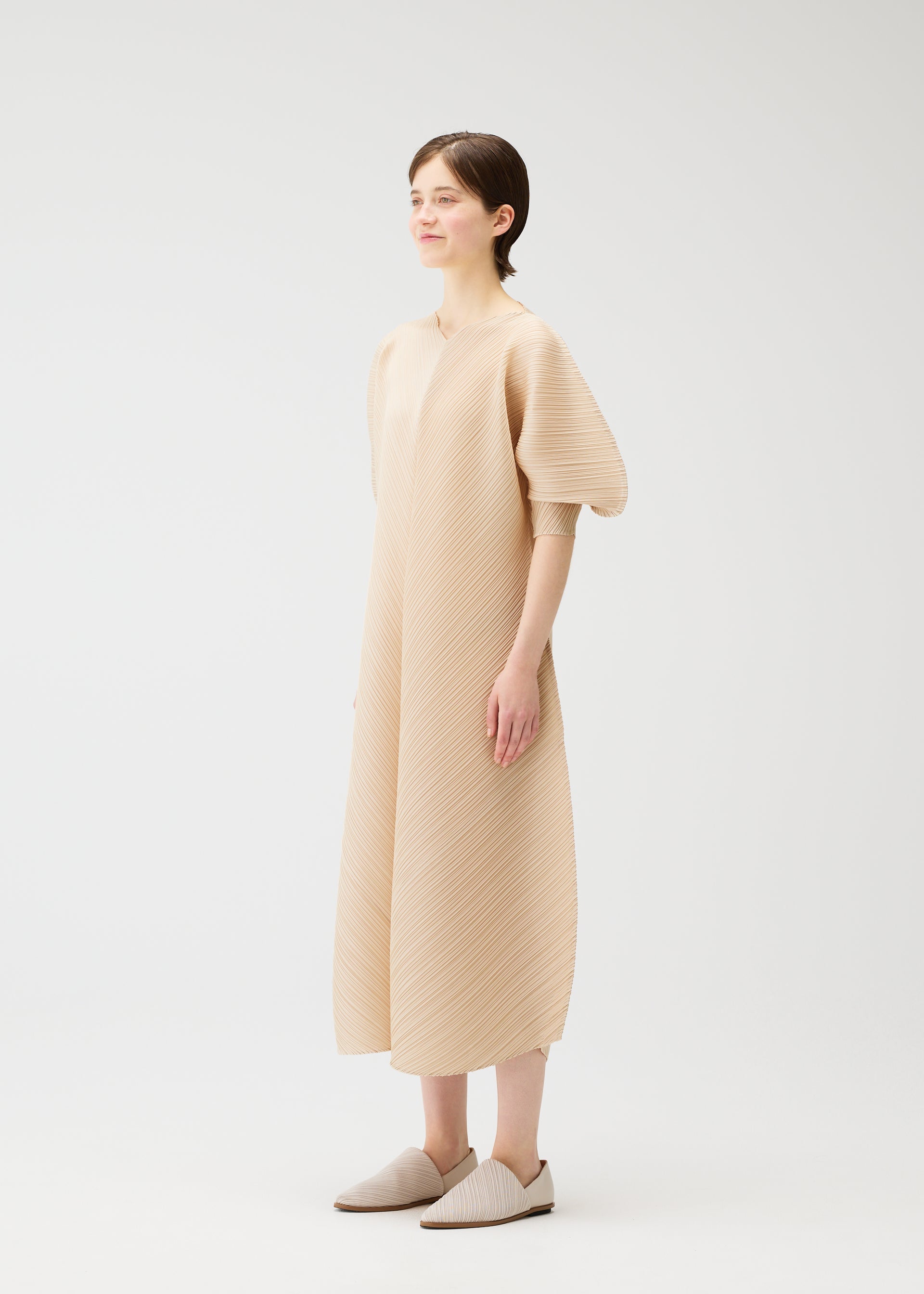 COAST Dress Blue – The official ISSEY MIYAKE ONLINE STORE | ISSEY