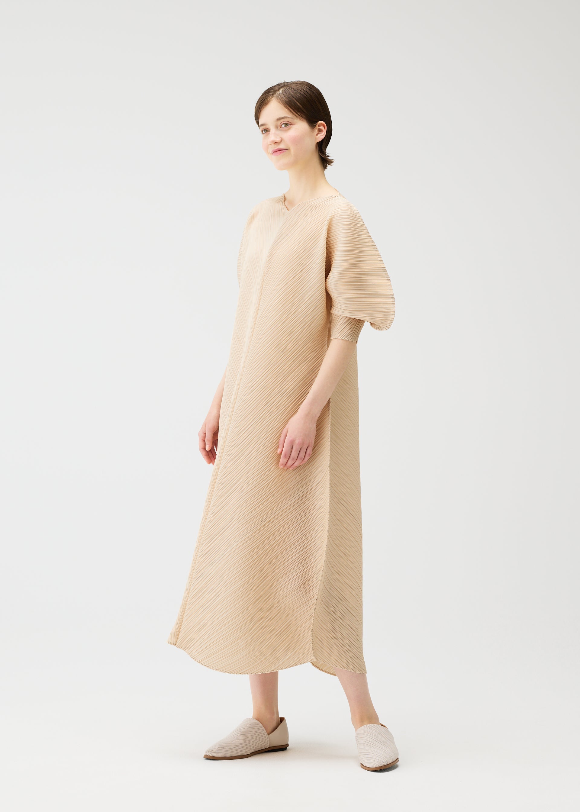 COAST Dress Blue – The official ISSEY MIYAKE ONLINE STORE | ISSEY
