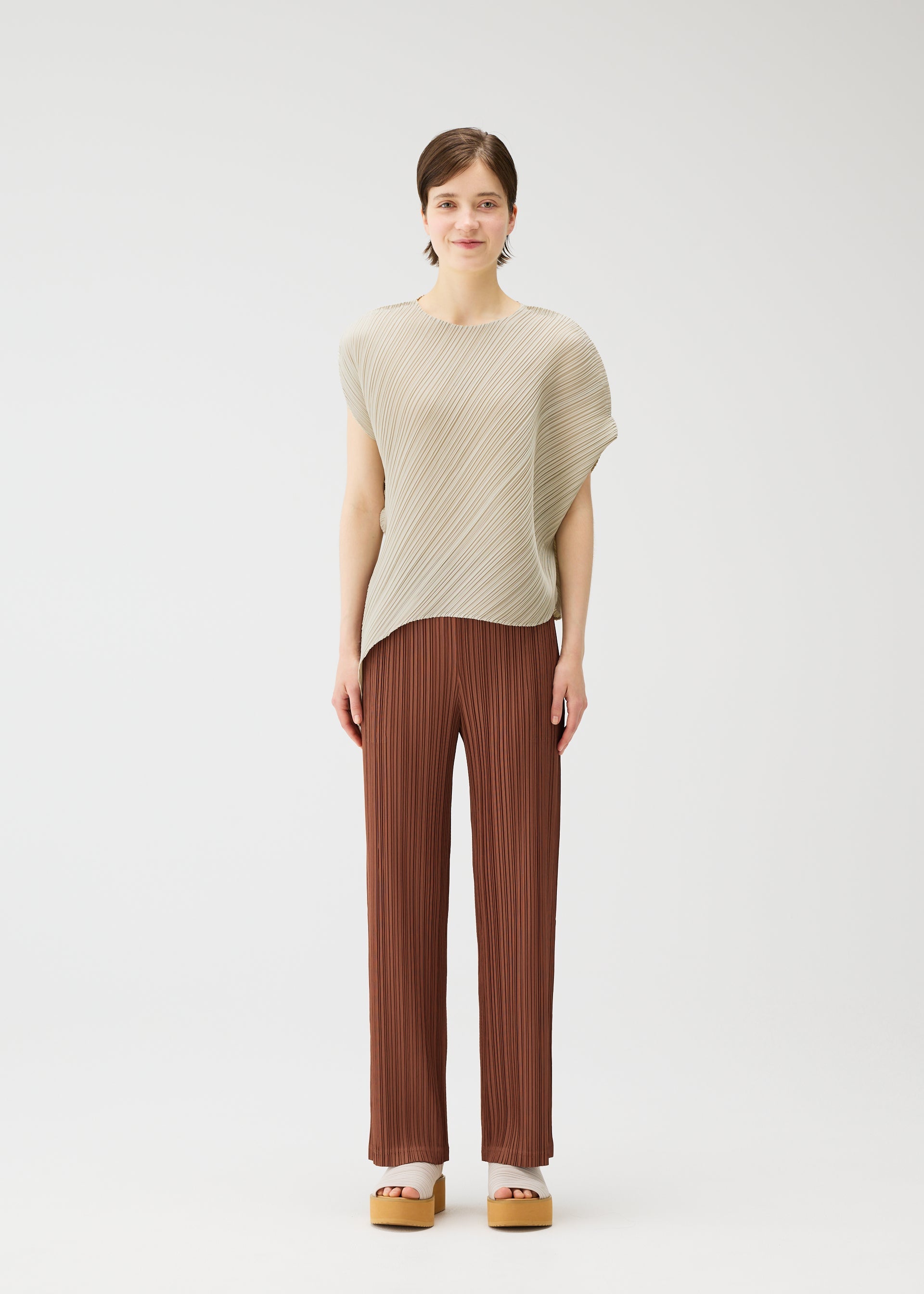 PLEATS PLEASE ISSEY MIYAKE Tops – The official ISSEY MIYAKE ONLINE