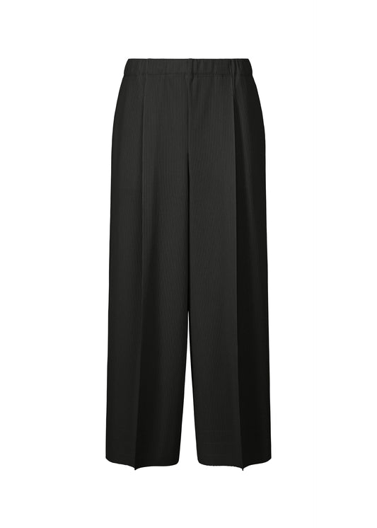 A product shot of the PLEATS PLEASE ISSEY MIYAKE A POC BOTTOMS trousers in black (15).