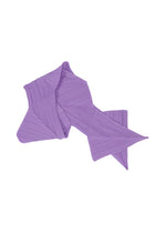 A product shot of the PLEATS PLEASE ISSEY MIYAKE ZIGZAG SCARF stole in light purple (80).