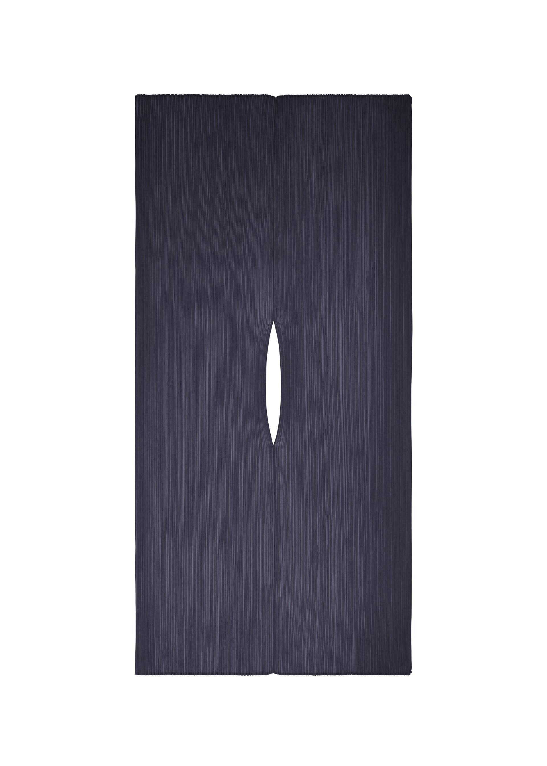 A product shot of the PLEATS PLEASE ISSEY MIYAKE MADAME T MAY stole in navy (75).