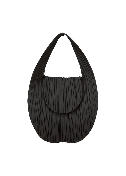 A product shot of the PLEATS PLEASE ISSEY MIYAKE PLEATS SEEDS BAG bag in black (15).