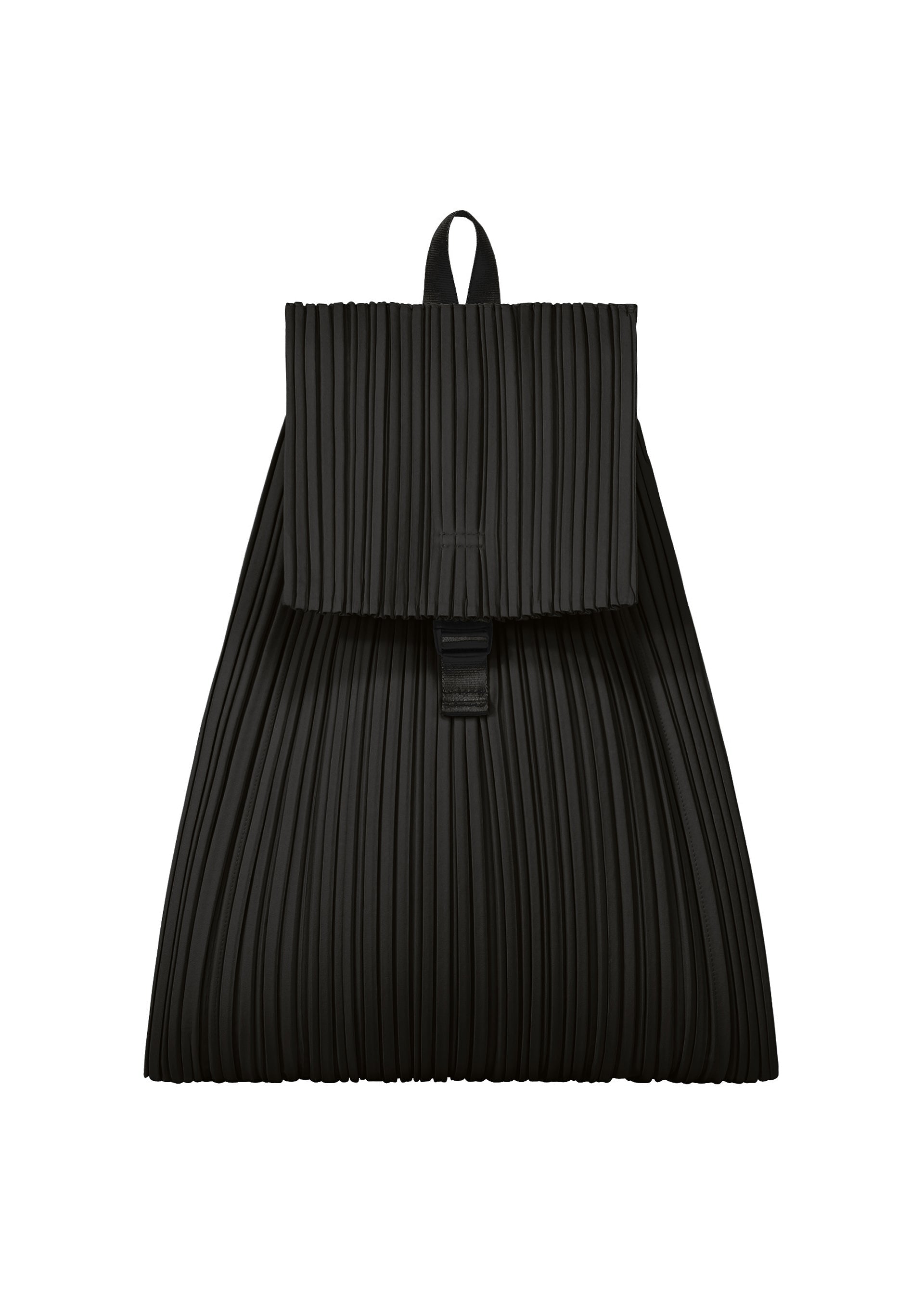 A product shot of the PLEATS PLEASE ISSEY MIYAKE PLEATS KNAPSACK bag in black (15).