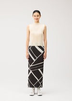 A model wears the PLEATS PLEASE ISSEY MIYAKE FOLD LINE fold-line-skirt-charcoal.