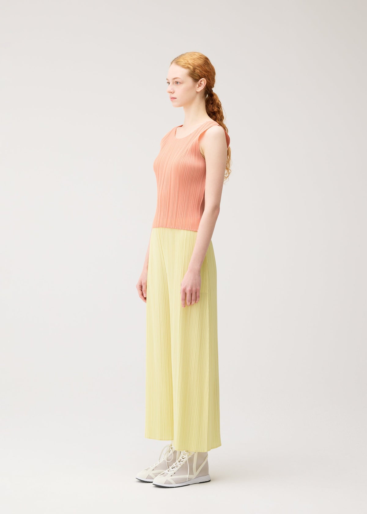 MONTHLY COLORS : JULY Top Black