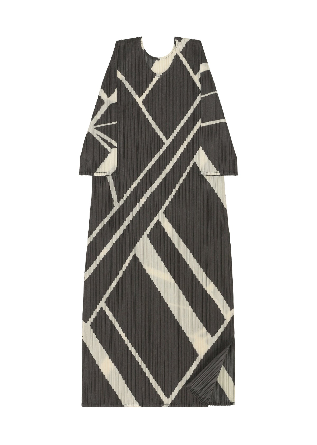 A detail shot of the PLEATS PLEASE ISSEY MIYAKE FOLD LINE tunic.